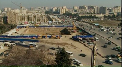 В Баку строится трехэтажная подземная автостоянка