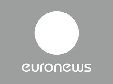 Euronews посвятил рубрику No comment проекту IDEA: Елка из пластиковых бутылок в Баку