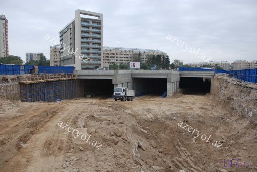 Строительство крупнейшей дорожной развязки в центре Баку завершиться 2013 году