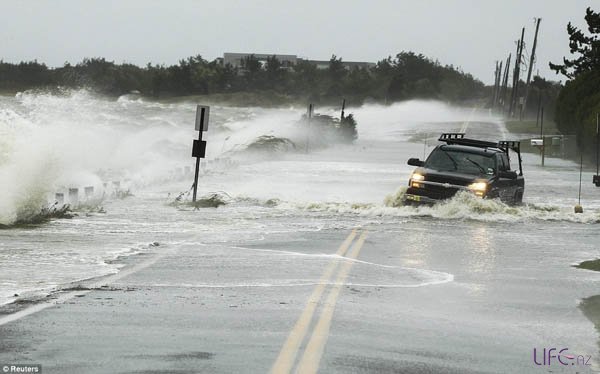 Ураган "Сэнди" набирает обороты: Нью-Йорк и остров Лонг-Айленд объявлены зоной бедствия [Фото][Обновлено]