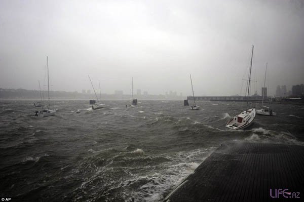 Ураган "Сэнди" набирает обороты: Нью-Йорк и остров Лонг-Айленд объявлены зоной бедствия [Фото][Обновлено]