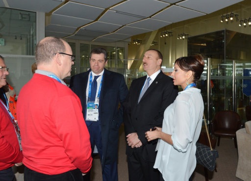 Президент Азербайджана и его супруга наблюдали в Сочи за соревнованиями по конькобежному спорту (ФОТО)