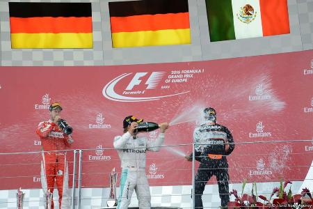 Победу в Гран-при Европы Формулы 1 в Баку одержал Нико Росберг