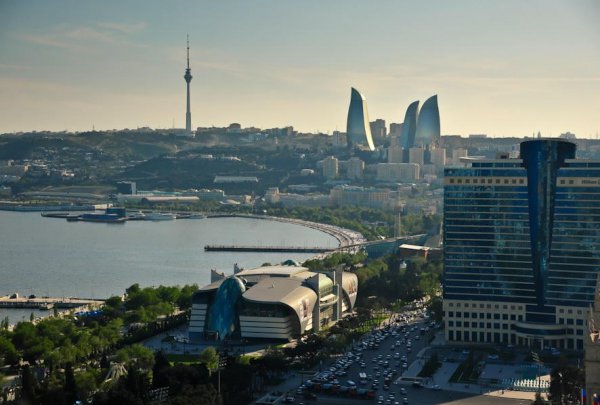 10 уникальных исторических архитектурных зданий Баку