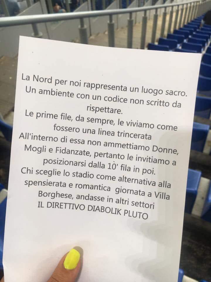 Фанаты итальянского "Лацио" требуют убрать женщин из своего сектора
