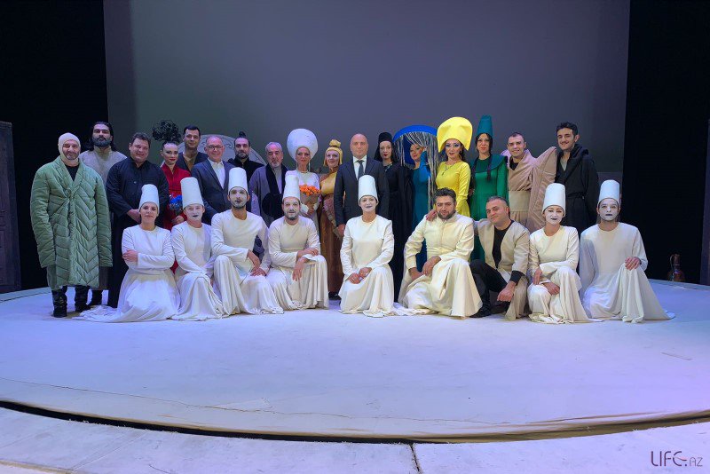 Семь красавиц» на сцене Русского драматического театра 