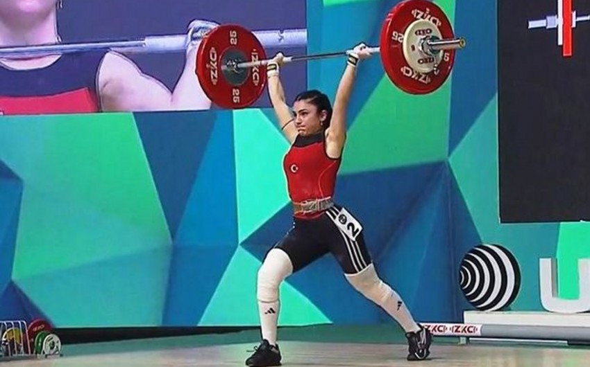 Турецкая тяжелоатлетка: Посвящаю эту победу своим азербайджанским коллегам