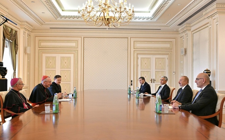 Президент Ильхам Алиев принял государственного секретаря Святого Престола