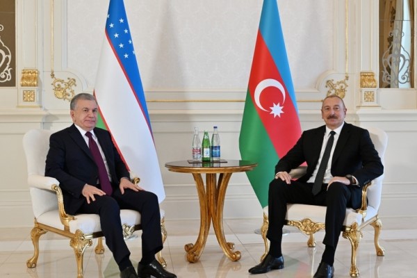 Состоялась встреча президентов Азербайджана и Узбекистана один на один